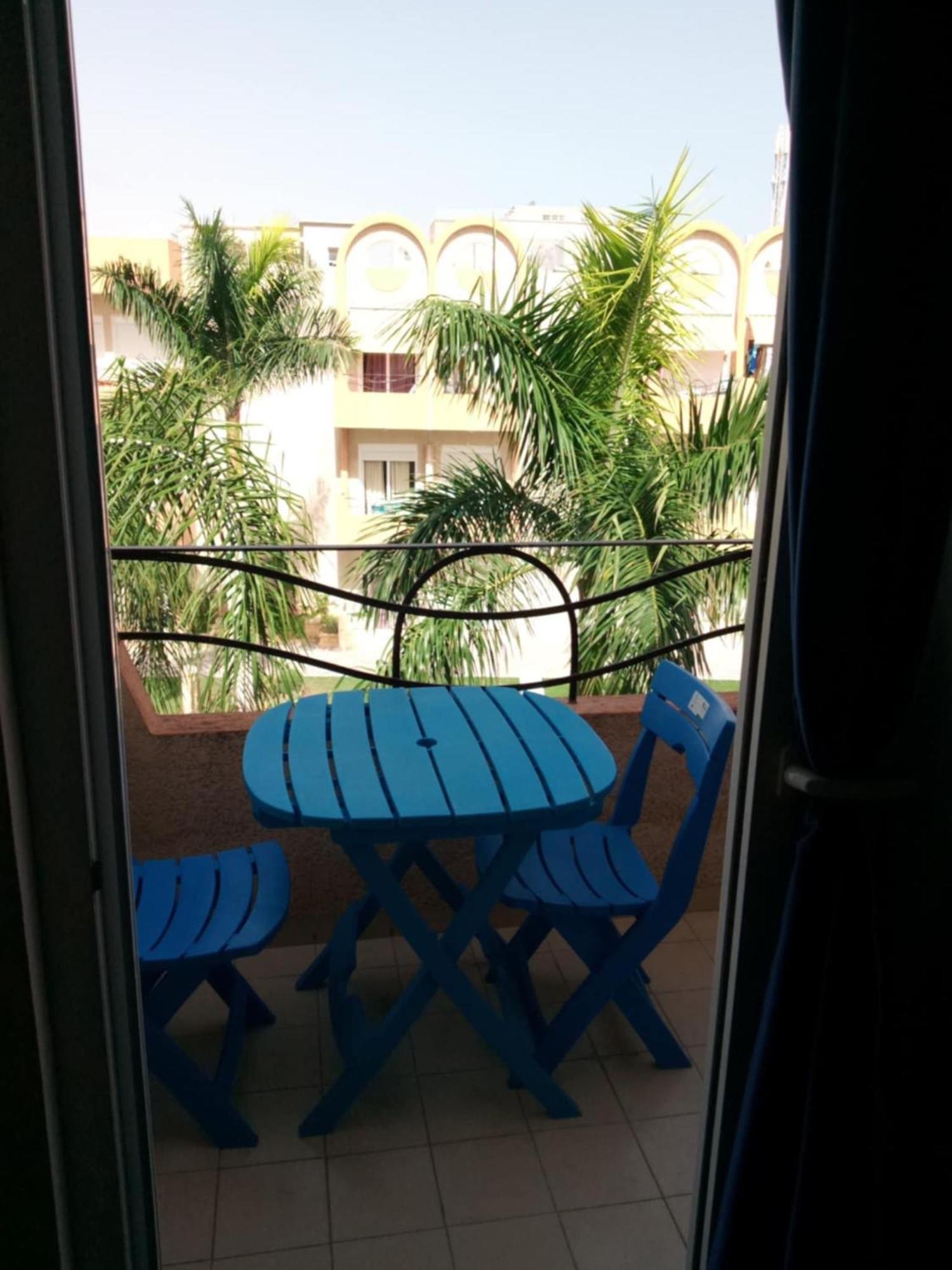 Apartment Cosi Vue Piscine Au Bord De La A Chott Meriem Et Dans Un Emplacement Privilegie
